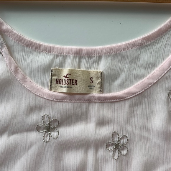 Hollister Baby Pink Sheer Floral Embroidered Tank Top - Picture 2 of 2
